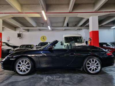 Porsche 911 996 CARRERA CABRIOLET CV.320 KM.114.500 Nero usata Torino