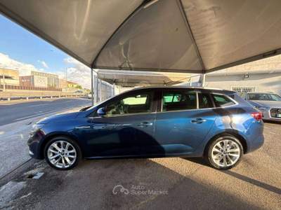 Renault Mégane Megane IV 2016 Sporter Sporter 1.5 dci energy Bose 110cv Blu/Azzurro usata Giugliano in Campania