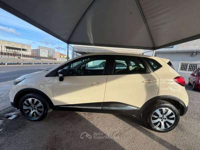 Renault Captur Captur I 2013 1.5 dci Iconic 90cv Beige usata Giugliano in Campania