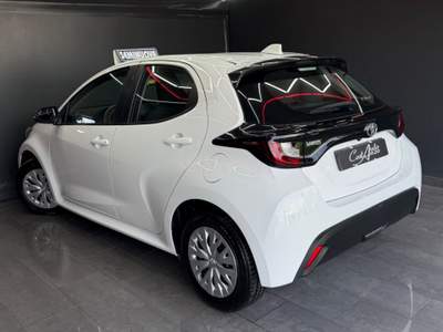 Toyota Yaris Benzina Trend 2023 Bianco usata Teverola