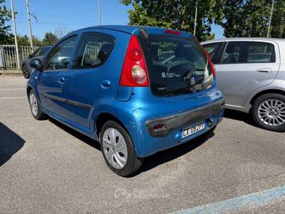 Peugeot 107 PEUGEOT 107 AUTOMATICA Blu/Azzurro usata Aprilia