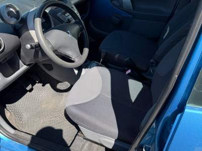 Peugeot 107 PEUGEOT 107 AUTOMATICA Blu/Azzurro usata Aprilia