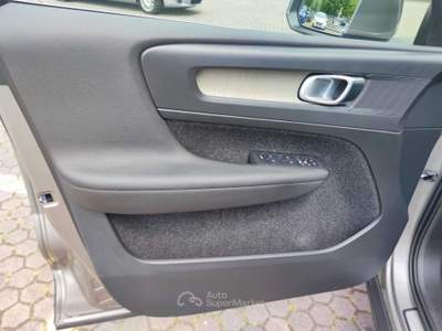 Volvo XC40 VOLVO XC40 D3 R INSCRIPTION FWD Bronzo usata Pian Camuno