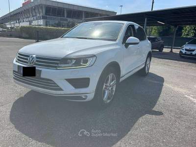 Volkswagen Touareg Touareg 3.0 V6 tdi 245cv tiptronic Bianco usata Busnago