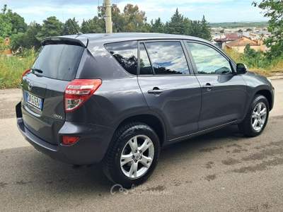 Toyota RAV4 Toyota RAV 4 RAV4 2.2 D-4D 150 CV DPF Luxury Grigio usata Cassano delle Murge