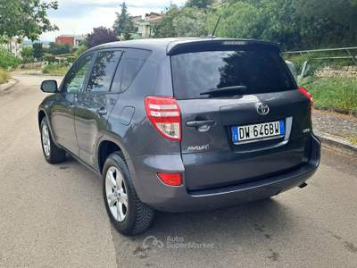 Toyota RAV4 Toyota RAV 4 RAV4 2.2 D-4D 150 CV DPF Luxury Grigio usata Cassano delle Murge