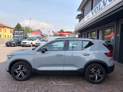 Volvo XC40 VOLVO XC40 B3 PLUS DARK KM ZERO 2026 Grigio usata Pian Camuno