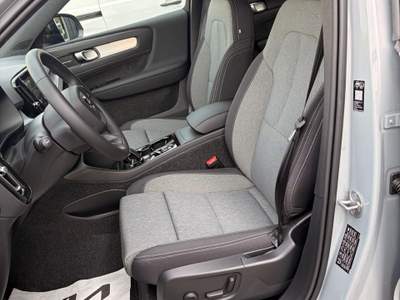 Volvo XC40 VOLVO XC40 B3 PLUS DARK KM ZERO 2026 Grigio usata Pian Camuno