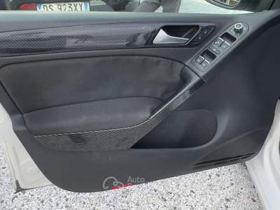 Volkswagen Golf 5p. Highline Bianco usata Massarosa