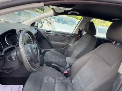 Volkswagen Golf 5p. Highline Bianco usata Massarosa