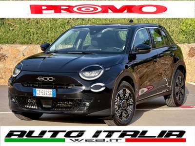 Fiat 600 HYBRID 145CV DCT MHEV+NAVI+RCAM+2PDC+LED Nero usata Civitavecchia