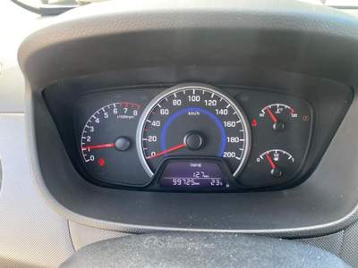 Hyundai i10 1.0 MPI TECH 67cv Marrone usata Napoli