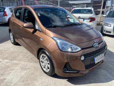 Hyundai i10 1.0 MPI TECH 67cv Marrone usata Napoli