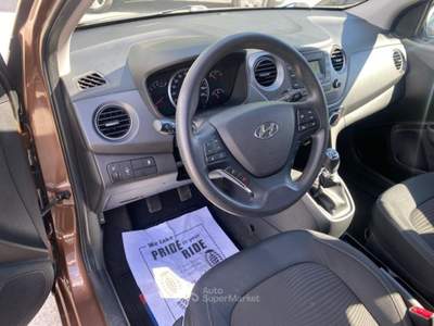 Hyundai i10 1.0 MPI TECH 67cv Marrone usata Napoli