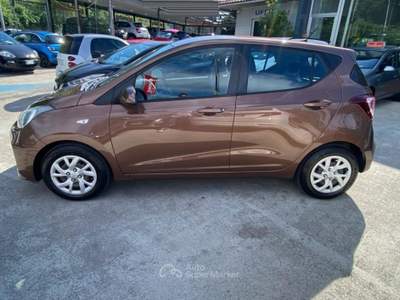 Hyundai i10 1.0 MPI TECH 67cv Marrone usata Napoli