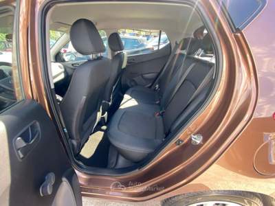 Hyundai i10 1.0 MPI TECH 67cv Marrone usata Napoli