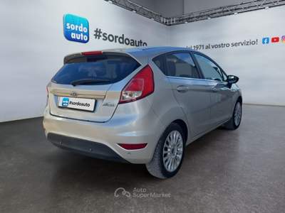 Ford Fiesta 1.5 TDCi 75CV 5 porte Titanium Grigio usata Castagnaro