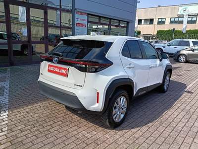 Toyota Yaris Cross 1.5 Hybrid 5p. E-CVT Business Bianco usata Vignate