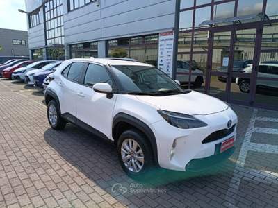Toyota Yaris Cross 1.5 Hybrid 5p. E-CVT Business Bianco usata Vignate