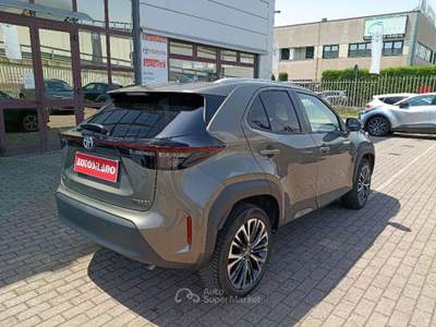Toyota Yaris Cross 1.5 Hybrid 5p. E-CVT Lounge Bronzo usata Vignate