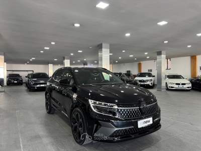 Renault Austral 1.2 Full Hybrid Techno Esprit Alpine 200cv Nero usata Pozzuoli
