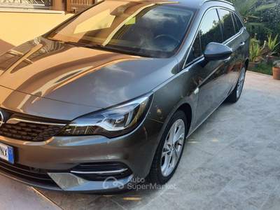 Opel Astra Ottimo stato, tagliando al cambio automatico, nessun difetto usata Baricella