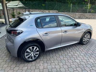 Peugeot 208 ACTIVA PACK 136 CV ELETTRICA GUIDABILE DA NEOPATENTATI Grigio usata Provaglio d'Iseo