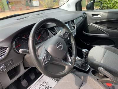 Opel Crossland 1.5 ECOTEC D 110 CV Start&Stop Elegance Nero usata Manocalzati