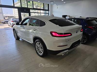 BMW X4 Xdrive 20d mhev Tetto cam Nav PDC Full LED Bianco usata Campi Bisenzio