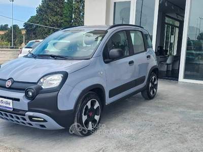 Fiat Panda 1.0 firefly hybrid City Cross s&s 70cv Grigio usata Vittoria