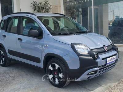 Fiat Panda 1.0 firefly hybrid City Cross s&s 70cv Grigio usata Vittoria