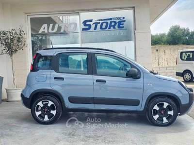 Fiat Panda 1.0 firefly hybrid City Cross s&s 70cv Grigio usata Vittoria