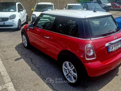 MINI Cooper LA PICCOLA CHE PIACE Rosso usata San Donato Milanese