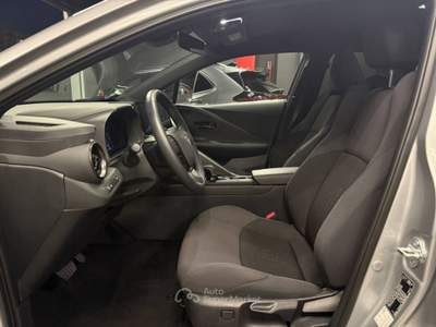 Toyota C-HR 1.8 hev Trend fwd e-cvt Argento usata Mozzo