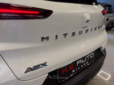Mitsubishi ASX 1.3 MHEV 143cv Black Edition Bianco usata Mozzo