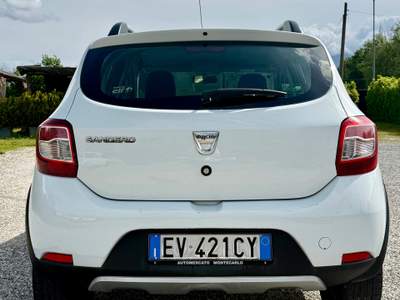 Dacia Sandero KM ORIGINALI GARANTITI , GARANZIA 1 ANNO COMPRESA NEL PREZZO Bianco usata Porcari