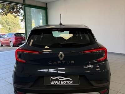 Renault Captur CAPTUR 1.6 BENZINA IBRIDO Blu/Azzurro usata Giugliano in Campania