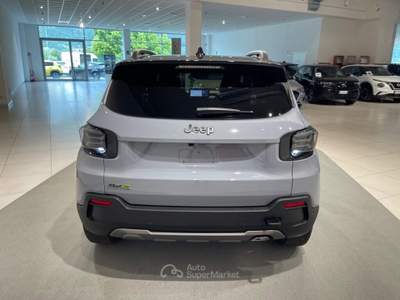 Jeep Avenger 1.2 Turbo e-Hybrid The North Face 4xe eDCT6 Grigio usata Montagna in Valtellina