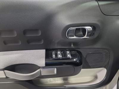 Citroen C3  1.5 bluehdi shine s&s 100cv 5m Bianco usata Firenze