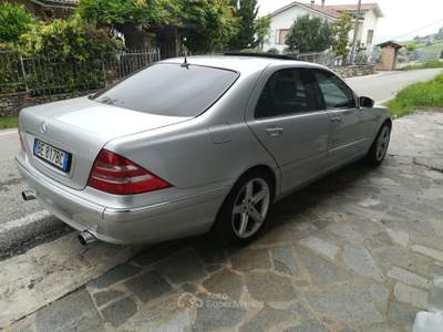 Mercedes-Benz Classe S Auto sempre in box, non fumatore, veicolo pronto da usare Argento usata Voghera