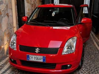 Suzuki Swift SUZUKI SWIFT 1.3 5P GLX (68 KW Rosso usata Casaluce Suzuki Swift SUZUKI SWIFT 1.3 5P GLX (68 KW Rosso usata Casaluce