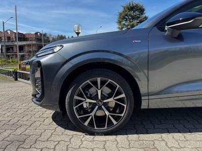 Audi Q3 SPB TDI Stronic SLine Black edition+TETTO+20"+LED Grigio usata Arsago Seprio