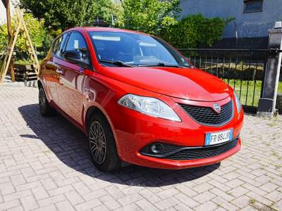 Lancia Ypsilon gold Rosso usata Sacile
