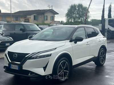 Nissan Qashqai MHEV 158 CV Xtronic N-Connecta Bianco usata Massarosa