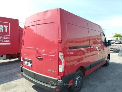 Renault Master T33 2.3 dCi 135 Rosso usata Pordenone