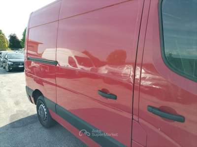 Renault Master T33 2.3 dCi 135 Rosso usata Pordenone