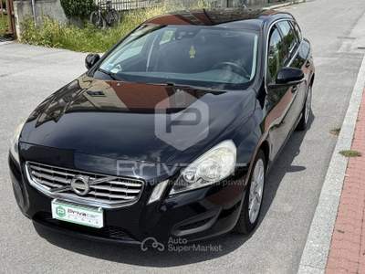 Volvo V60 VOLVO V60 D3 Geartronic Kinetic Nero usata Cuneo