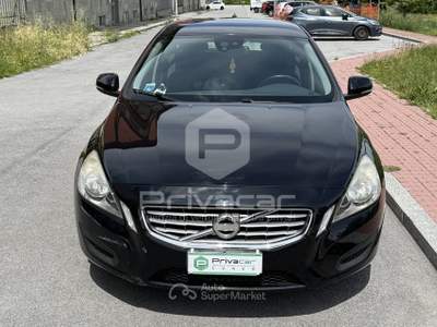 Volvo V60 VOLVO V60 D3 Geartronic Kinetic Nero usata Cuneo