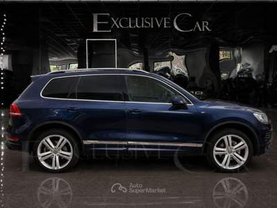 Volkswagen Touareg  3.0 TDI 245 tip. BMT Ter.T Exec. Blu/Azzurro usata Olbia