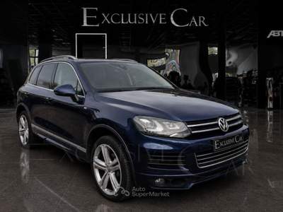 Volkswagen Touareg  3.0 TDI 245 tip. BMT Ter.T Exec. Blu/Azzurro usata Olbia
